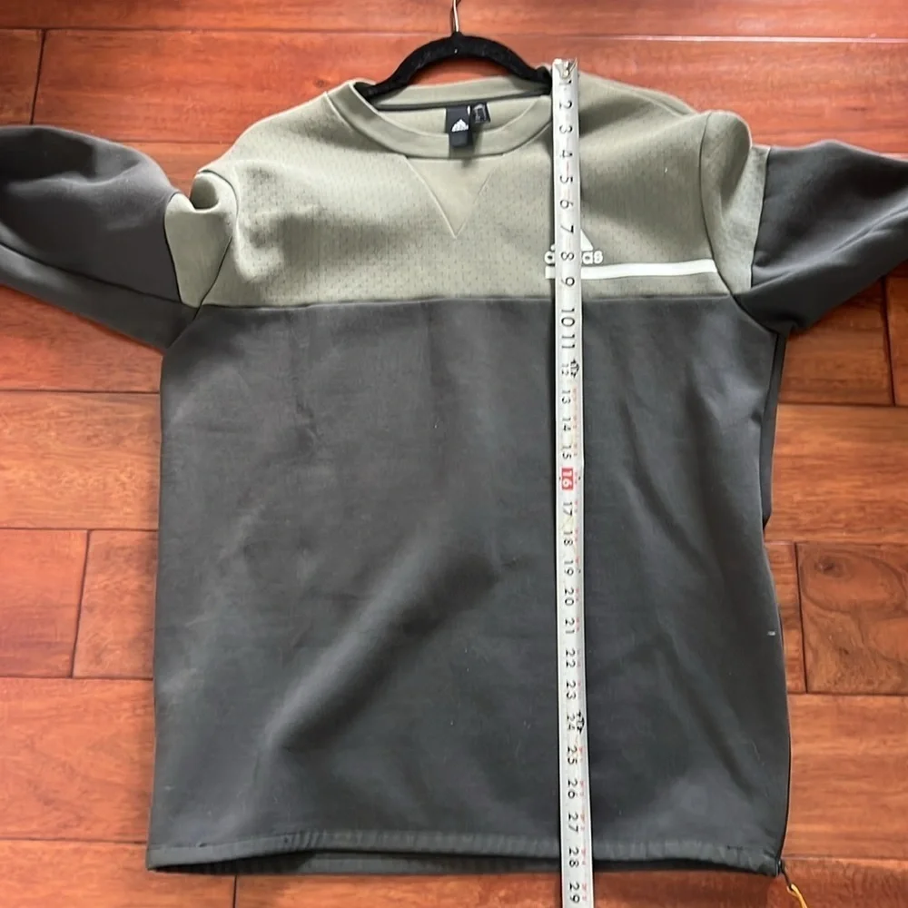 adidas Z.N.E. Crew Sweatshirt Size Medium